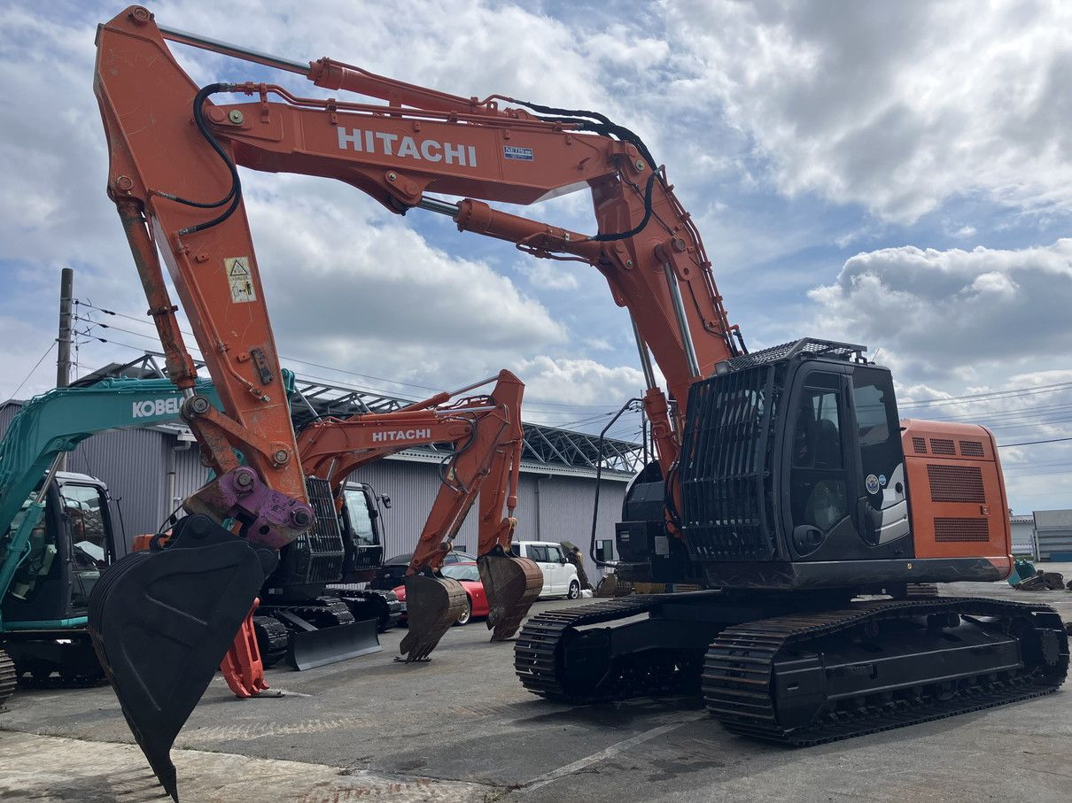 ZX225USRLCK-5B